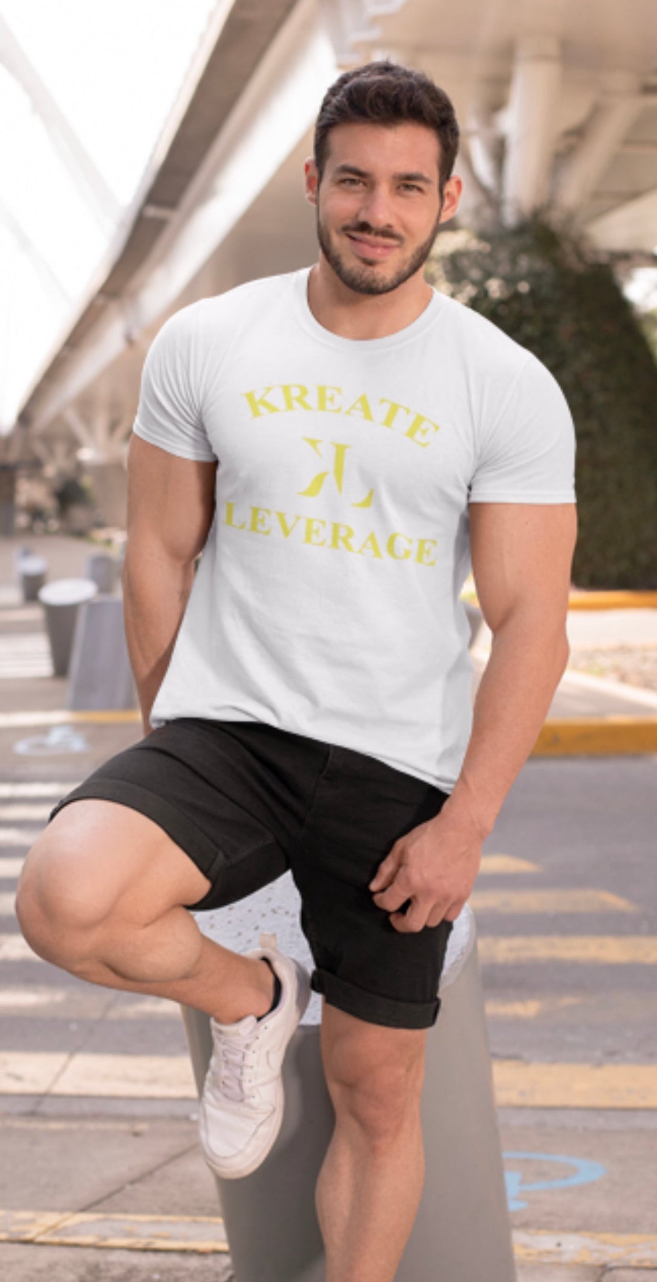 White/Yellow T-shirt